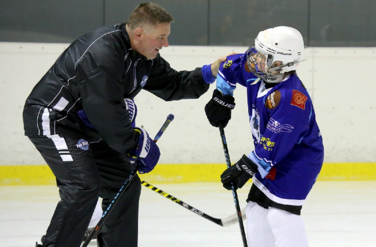 6 Things to Consider when Choosing a Hockey Instructor